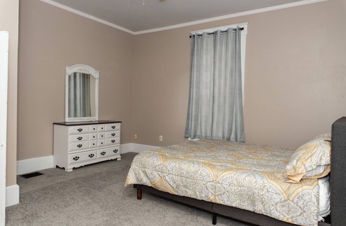 Paducah House | The Haven by Concord Sun Properties (PRIVATE 5BR, 2BA)