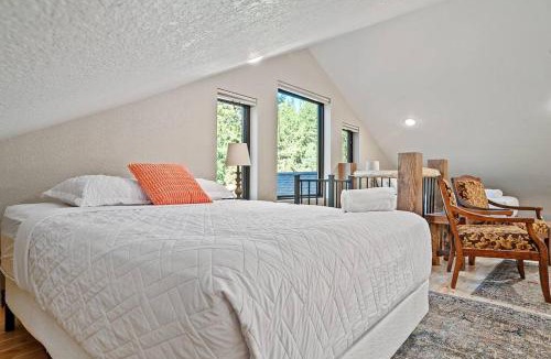 West Pennington House | The Haven-Rustic Secluded Cabin