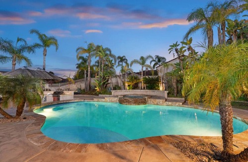 Poway House | The Huntington Spacious Family Friendly