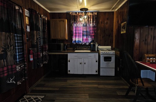 Hillsboro Cabin | The Huntsmen