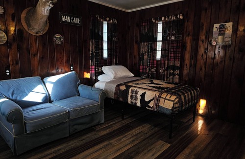 Hillsboro Cabin | The Huntsmen