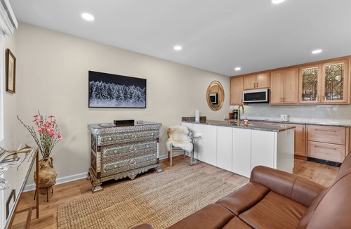 Sandpoint Condo | The Jewel Box - Fully Updated Downtown Condo w/AC