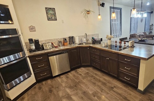 Troy House | The Katherine