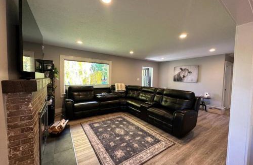 Twin Falls House | The Kimball House/pet friendly/fully fenced