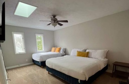 Mason House | The Kings Island House! 5 King Beds 3 bath