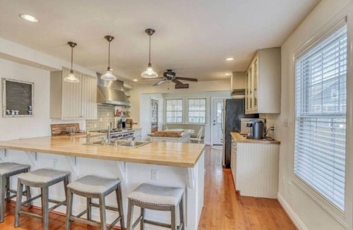 Murray Hill House | The Liberty House - Pristine Reno with parking