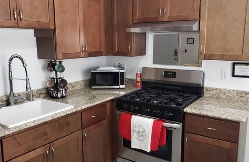 Prescott House | The Lincoln Continental located in the heart of Downtown Prescott