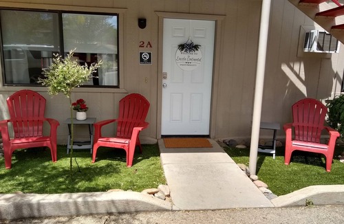 Prescott House | The Lincoln Continental located in the heart of Downtown Prescott