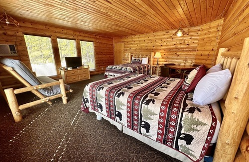 Lolo Hotel | The Lodge At Lolo Hot Springs