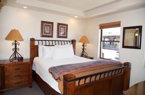 Williams Hotel | The Lodge on Route 66