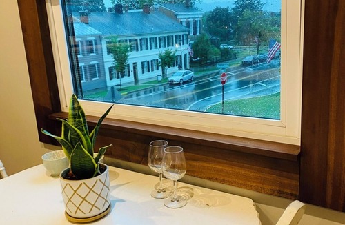 Madison Apartment | The Madison Inn, Charolotte's Corner Overlook, Suite 101, Hometown on Main Street Suite 101