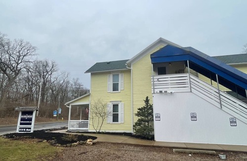 Lakeside House | The Marblehead Inn - Keepers