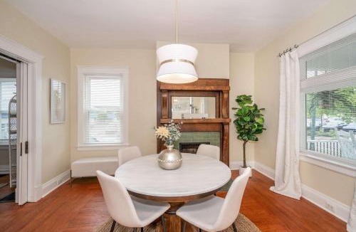 Roselawn Finance House | The Mariemont Cottage