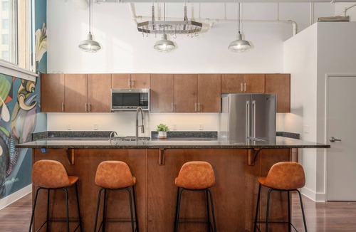 East Village Condo | The Maxx Moses Art Loft — Downtown San Diego