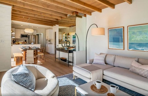 Montecito House | The Miramar Oasis: Plunge Pool 2 Blocks to Beach