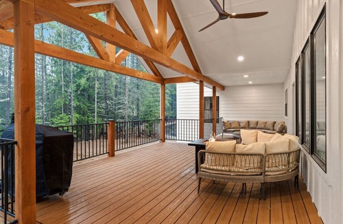 Bonner County House | The Modern Forest Retreat w/Hot Tubnn