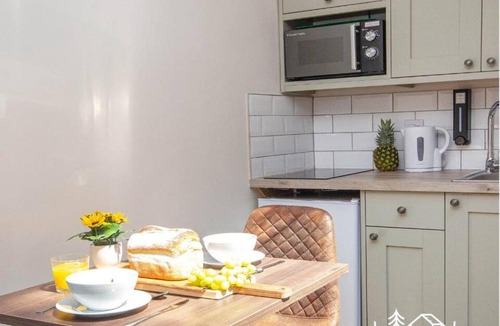 Dibden Purlieu Apartment | The Noble Stag - Room 3 - New Forest