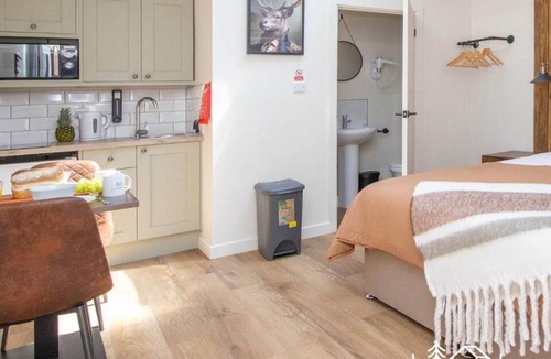 Dibden Purlieu Apartment | The Noble Stag - Room 3 - New Forest