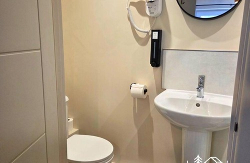 Dibden Purlieu Apartment | The Noble Stag - Room 3 - New Forest
