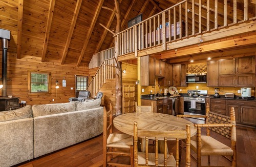 McArthur House | The Norwegian Wood - Near Hocking Hills!