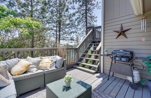 Nine Mile Falls Apartment | The Overlook Gem: Stunning Views & Serenity Awaits