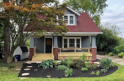 Westerville House | "The Owl's Nest" Updated Craftsman home overlooking Old Town Park.