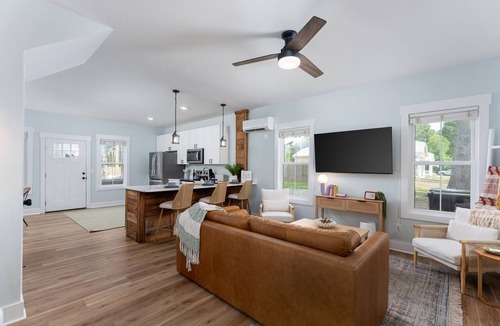 Wrightsboro House | The Palm Paradise- Cozy home 5 min. from downtown Wilmington