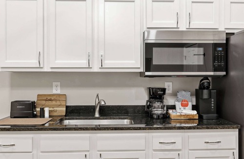Taylor Berry House | The Pete Rose Suite | A Cozy Modern Brick Home