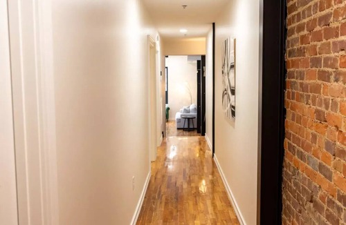 Glasgow Apartment | The Plaid Peacock - minutes from Mammoth Cave. Family sized, downtown Glasgow!