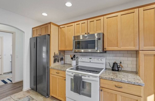 Ponderosa Trails House | The Ponderosa House- Garage, Quiet neighborhood