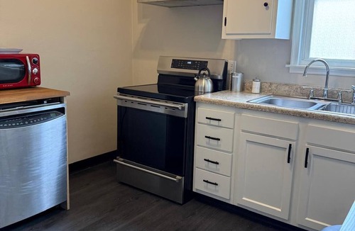 Hamilton House | The Retro Nook - cozy studio near Spooky Nook.
