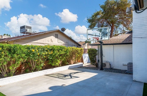 Mesa House | The Retro: Pool | Hot Tub | Basketball | Games