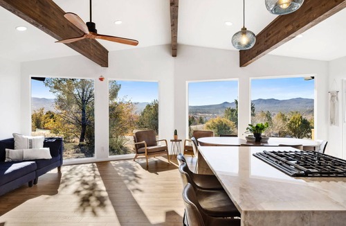 Prescott Heights House | The Sanctuary at Prescott Heights Hot Tub Gym