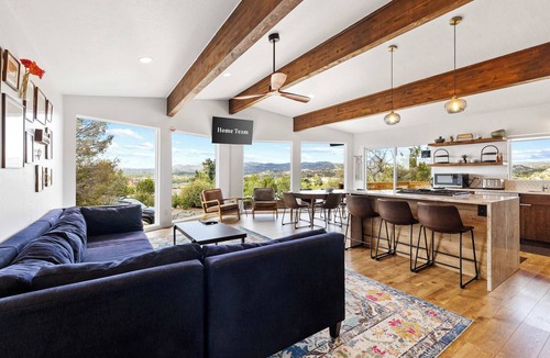 Prescott Heights House | The Sanctuary at Prescott Heights Hot Tub Gym