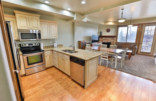 Garden City House | The Seasons - Bridger (Unit D). Beautifully Arranged 2 Bedroom 2 Bathroom Condo in Bear Lake, Utah!