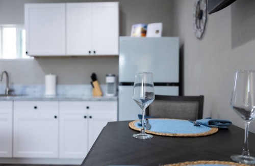 La Jolla Shores Apartment | "The Shores" One Bedroom with A/C Steps to La Jolla Shores Beach, San Diego