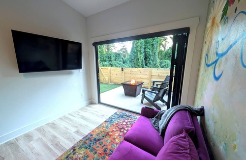 Southeast Raleigh Apartment | The Skulltimate Stay - Fire Pit & EV Charger!