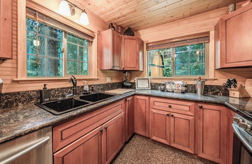 Sierra Cedars Cabin | The Stew Cabin ~ Cozy Escape + Fireside Memories