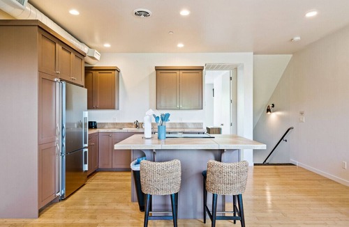 Kayenta Villa | The Sunrise - 2 Story Suite w/Red Rock Views