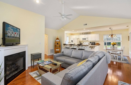 Captain's Cove House | The Sweets Spot by Seaside Vacations & Sales