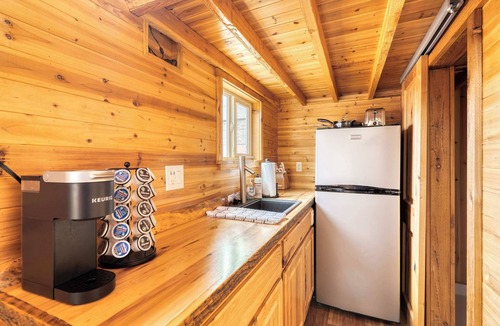 Hosford-Abernethy House | The Timber Nook Rustic Charm Walkable Location