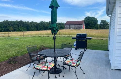 Elizabethtown House | The Traveler's Cottage - close to sports park, downtown and Bourbon Trail