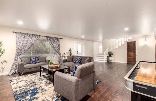 Bethany Homes House | The Ultimate GetawayPrivate, Spacious 8 Bedroom Oasis in Phoenix with Large Pool