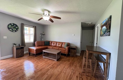 Stanton Apartment | The Wanderers Nest I Cozy 2BR I 15m to RRG I Wi-Fi