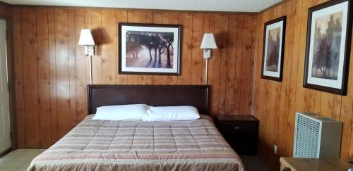 Baker Hotel | The Whispering Elms Motel