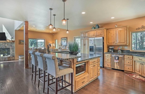 Lake Arrowhead Cottage | 'the Zen Playhouse' w/Lake Arrowhead Access!