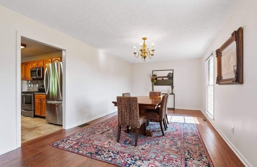 Paris House | This house is a 3 bedroom(s), 2.5 bathrooms, located in Paris, KY.