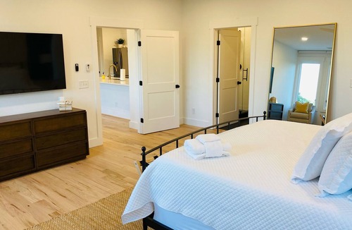 West Ashley Cottage | This is a large and very private, newly built carriage house with Marsh Views!