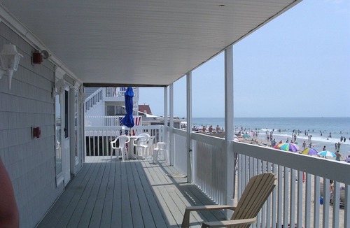 Misquamicut Condo | This is on Misquamicut Beach 2 Bedroom 1 Bath Condo 350 feet of private beach