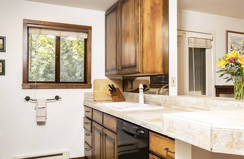 Elkhorn Hotel | Three Bedroom Three Beds Village Condo w/Pool Access & Village Trails